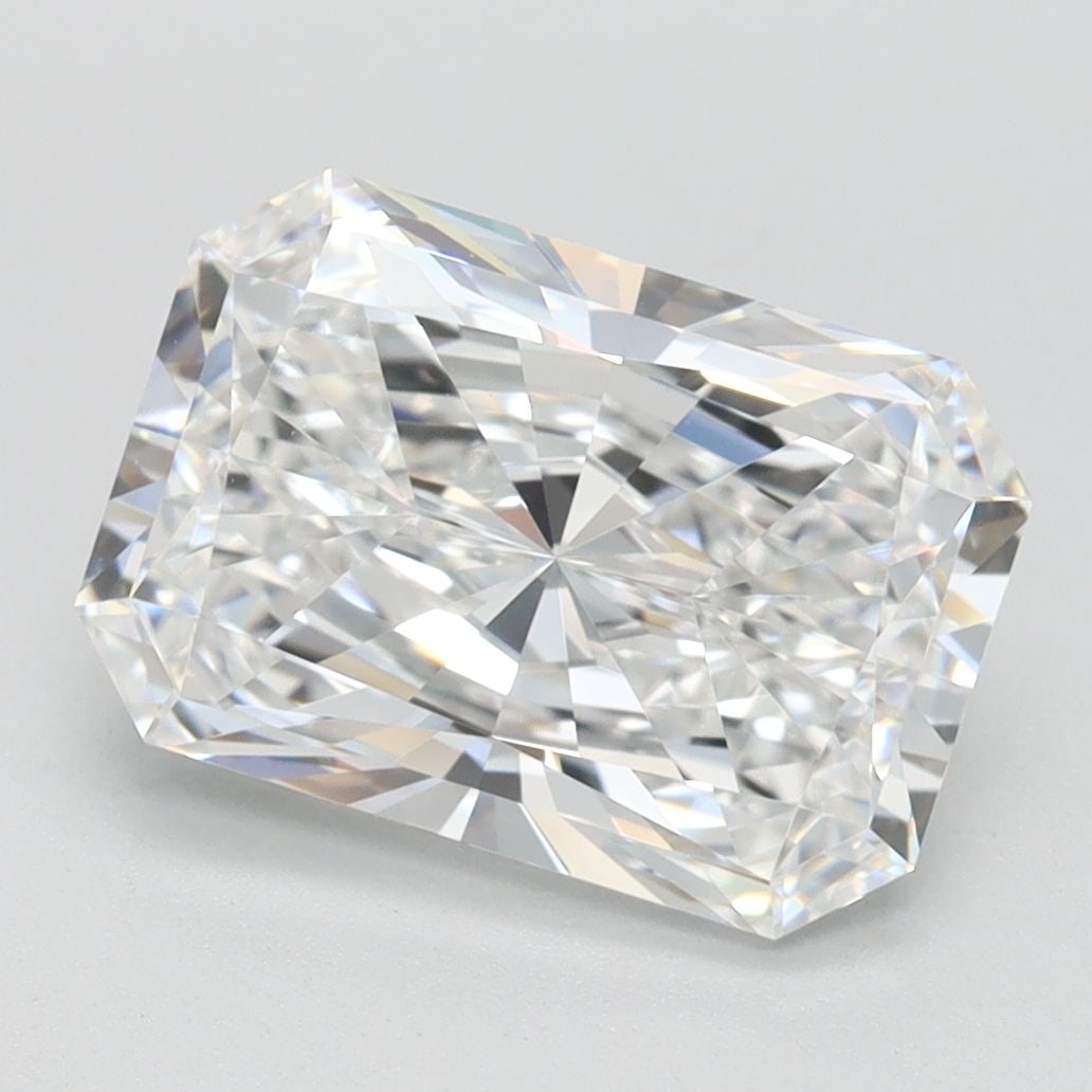 Loose Diamond - RADIANT 2.52ct D IF: Loose Diamond - RADIANT 2.52ct D IF Source: This is a real non-mined Diamond that has been grown in a lab Shape: RADIANT Carats: 2.52 Color: D Clarity: IF Certification: IGI Video: