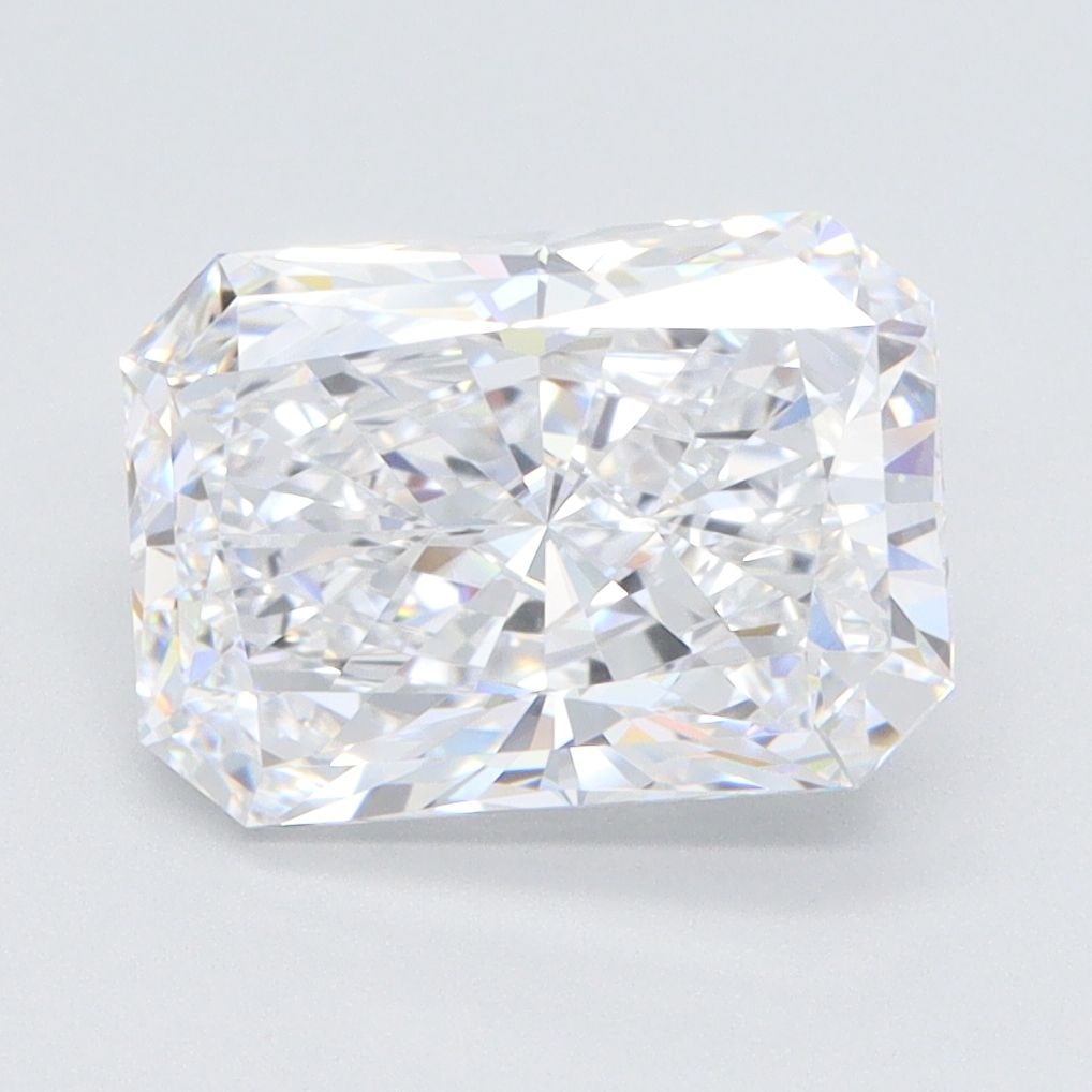 Loose Diamond - RADIANT 3.14ct D VVS2: Loose Diamond - RADIANT 3.14ct D VVS2 Source: This is a real non-mined Diamond that has been grown in a lab Shape: RADIANT Carats: 3.14 Color: D Clarity: VVS2 Certification: IGI Video:
