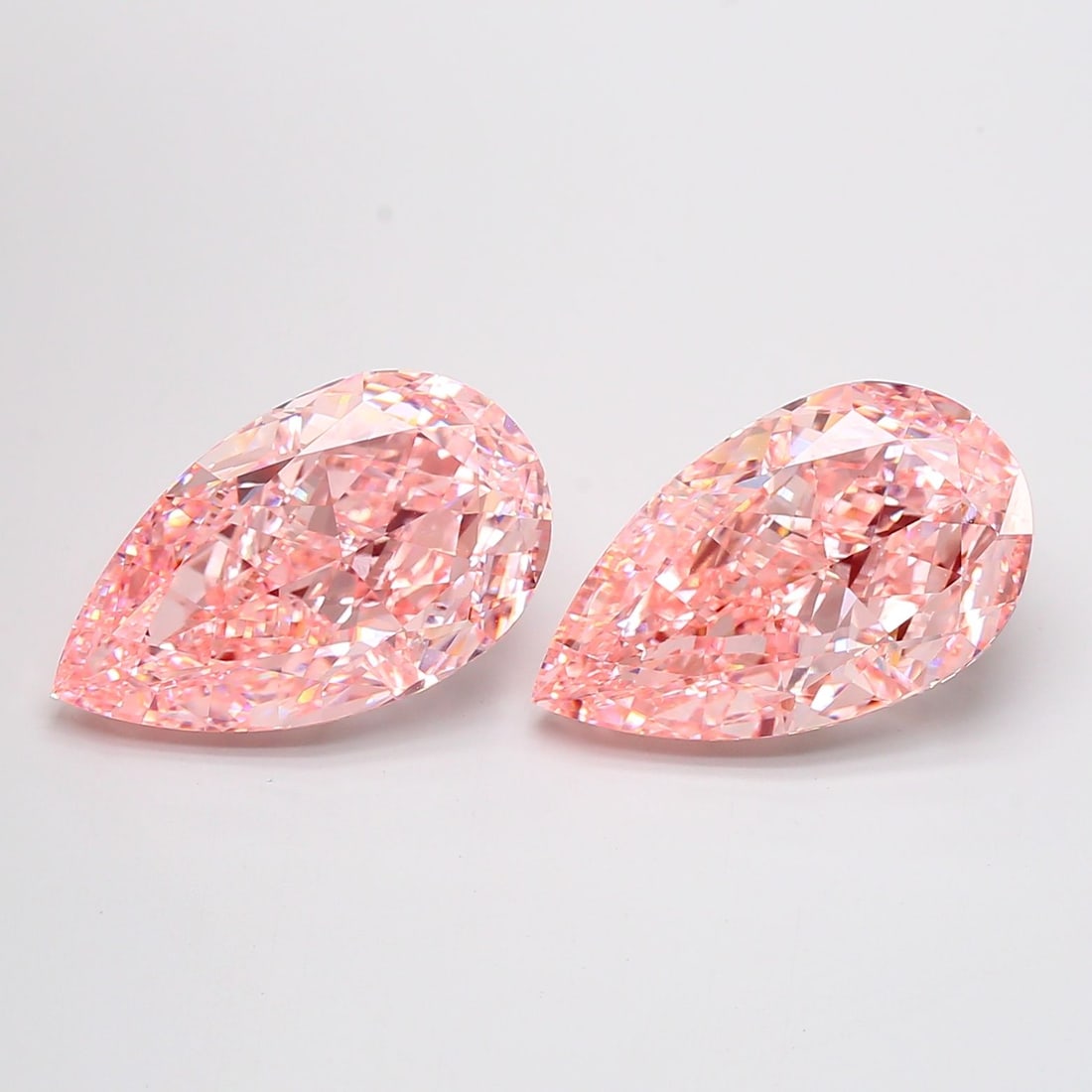 Loose Diamond - PEAR 15.66ct Fancy Vivid Pink VVS2 (1 of 1)