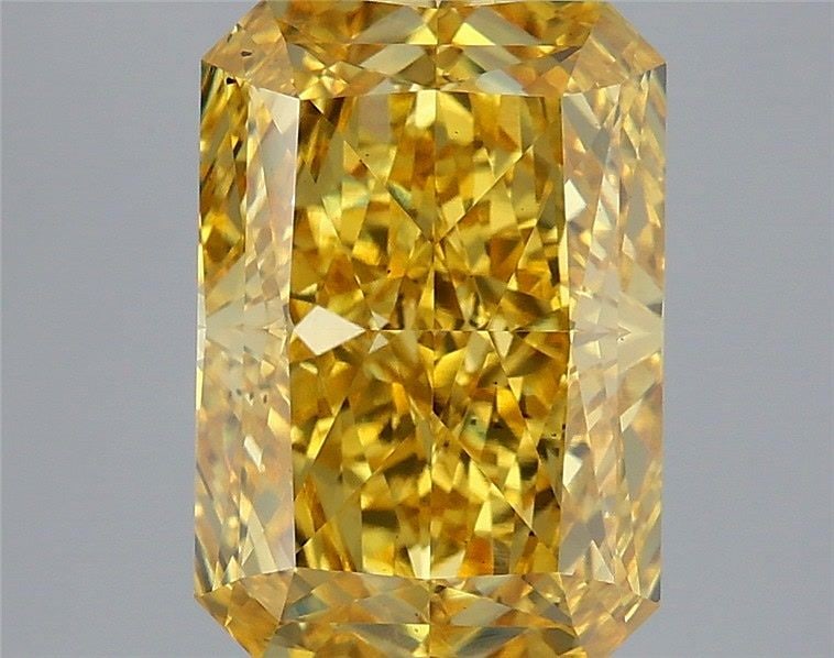 Loose Diamond - RADIANT 4.03ct Fancy Yellow VS2: Loose Diamond - RADIANT 4.03ct Fancy Yellow VS2 Source: This is a real non-mined Diamond that has been grown in a lab Shape: RADIANT Carats: 4.03 Color: Fancy Yellow Certification: IGI Video: