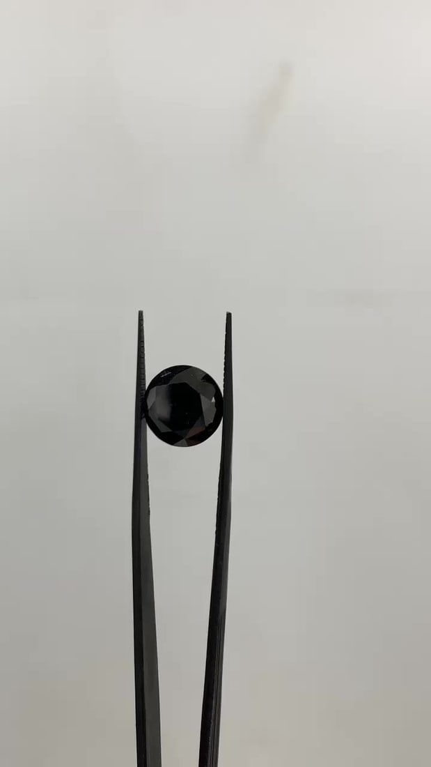 Loose Diamond - ROUND 7.38ct Fancy Black VVS2: Loose Diamond - ROUND 7.38ct Fancy Black VVS2 Source: Natural Shape: ROUND Carats: 7.38 Color: Fancy Black Certification: GIA Video: