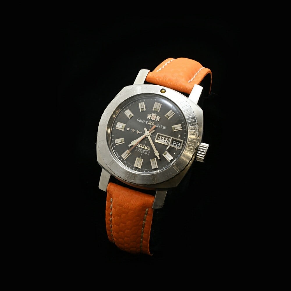 Orient Three Ace Deluxe King Diver 1000 Automatic Watch: Orient Three Ace Deluxe King Diver 1000 Automatic Watch This is an ORIENT King Diver 1000 CB.349-11340 men's wristwatch, known as the Three Ace Deluxe King Diver 1000. Manufactured in Japan circa 1968
