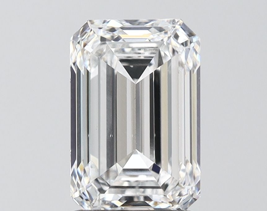 Loose Diamond - EMERALD 2.55ct D VS1: Loose Diamond - EMERALD 2.55ct D VS1 Source: This is a real non-mined Diamond that has been grown in a lab Shape: EMERALD Carats: 2.55 Color: D Clarity: VS1 Certification: IGI Video: Video Link The