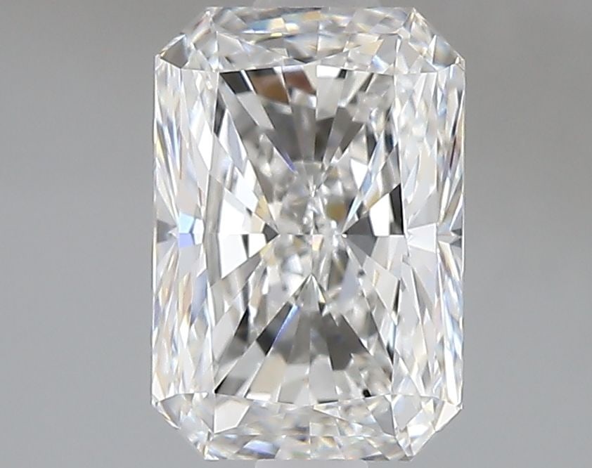 Loose Diamond - RADIANT 2.19ct E VVS2: Loose Diamond - RADIANT 2.19ct E VVS2 Source: This is a real non-mined Diamond that has been grown in a lab Shape: RADIANT Carats: 2.19 Color: E Clarity: VVS2 Certification: IGI Video: