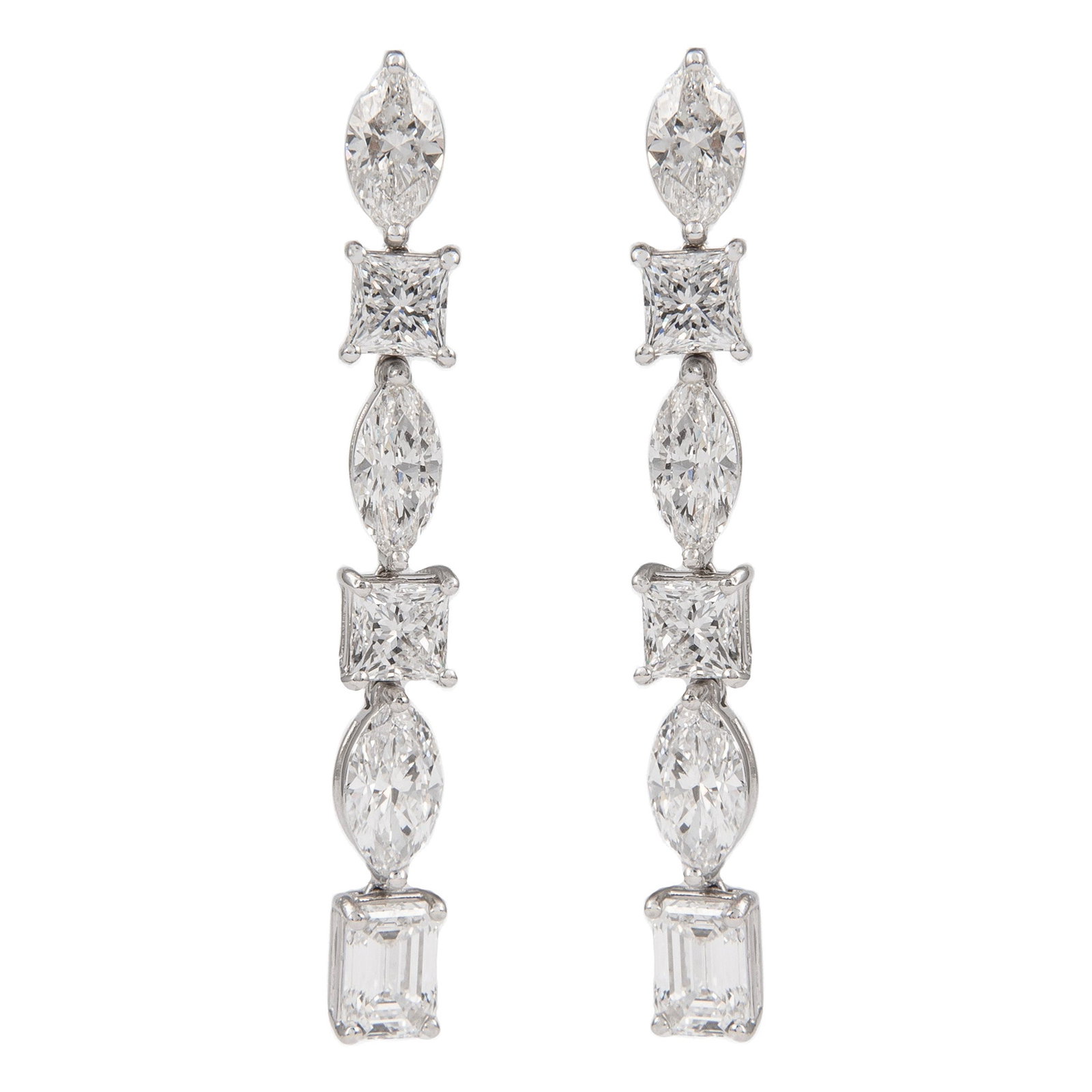 6.52ct Multi Diamond Drop Earrings 18k White Gold: 6.52ct Multi Diamond Drop Earrings 18k White Gold Elevate your elegance with these stunning Multi Diamond Drop Earrings, crafted from luxurious 18k white gold. These modern earrings feature a total di