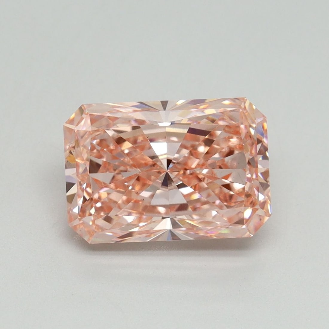 Loose Diamond - RADIANT 3.05ct Fancy Vivid Pink VS2: Loose Diamond - RADIANT 3.05ct Fancy Vivid Pink VS2 Source: This is a real non-mined Diamond that has been grown in a lab Shape: RADIANT Carats: 3.05 Color: Fancy Vivid Pink Certification: IGI Video: