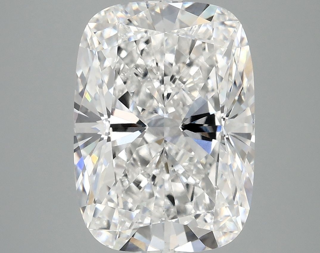 Loose Diamond - CUSHION MODIFIED 5.67ct E VVS2: Loose Diamond - CUSHION MODIFIED 5.67ct E VVS2 Source: This is a real non-mined Diamond that has been grown in a lab Shape: CUSHION MODIFIED Carats: 5.67 Color: E Clarity: VVS2 Certification: IGI Vide