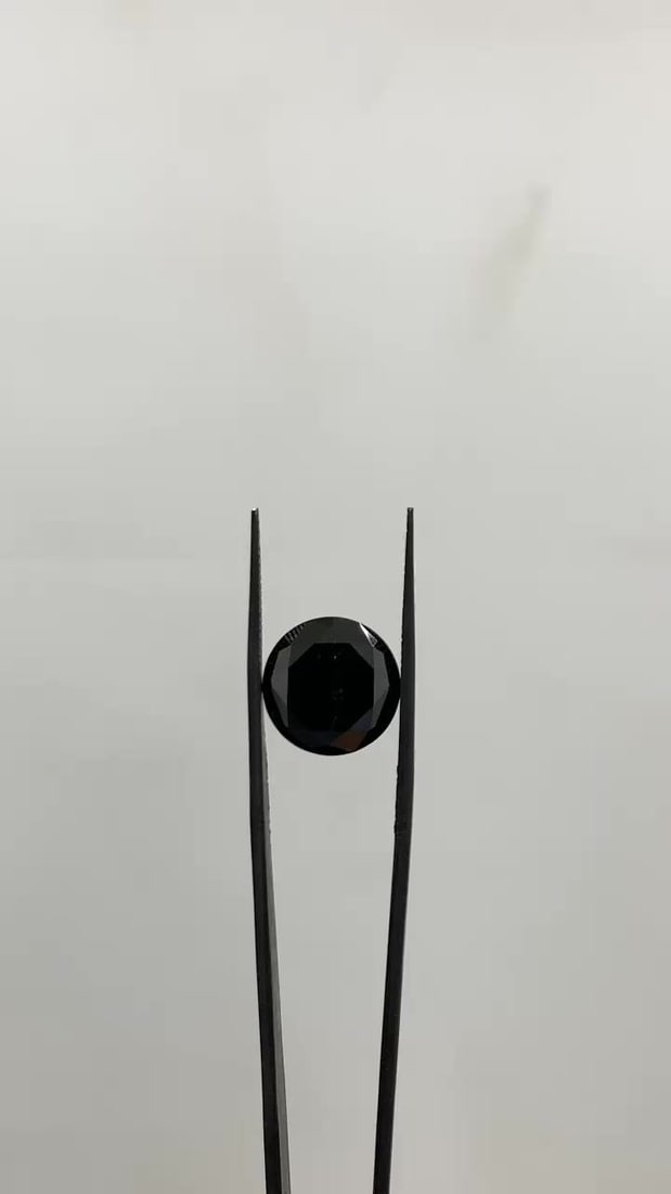 Loose Diamond - ROUND 8.45ct Fancy Black VVS2: Loose Diamond - ROUND 8.45ct Fancy Black VVS2 Source: Natural Shape: ROUND Carats: 8.45 Color: Fancy Black Certification: GIA Video: