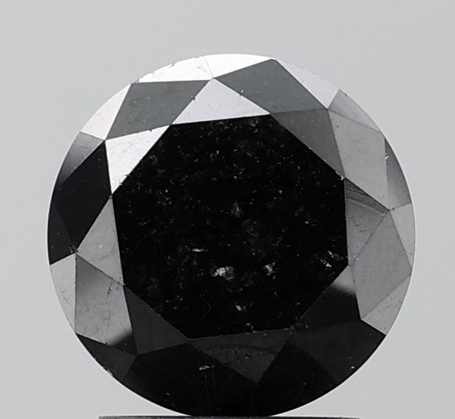 Loose Diamond - ROUND 2.81ct Fancy Black VS2: Loose Diamond - ROUND 2.81ct Fancy Black VS2 Source: Natural Shape: ROUND Carats: 2.81 Color: Fancy Black Certification: NONE Video: