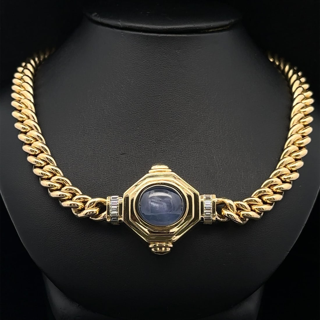 Vintage 18k Gold GIA 32ct Blue Star Sapphire Diamond Pendant Necklace: Vintage 18k Gold GIA 32ct Blue Star Sapphire Diamond Pendant Necklace This exquisite vintage necklace features a stunning pendant crafted from solid 18k yellow gold, showcasing a remarkable natural