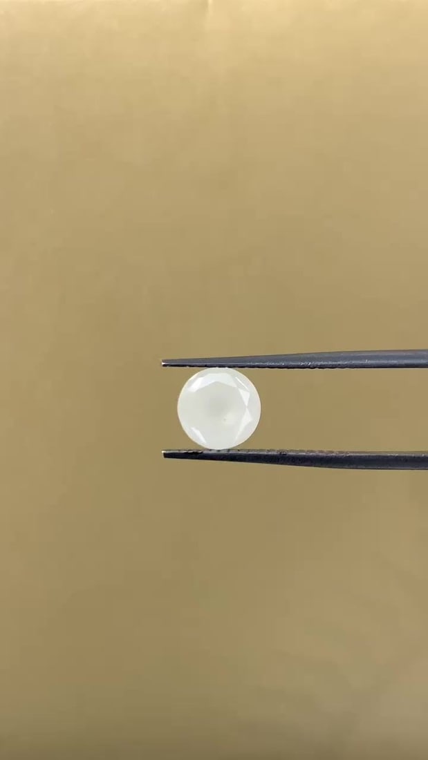 Loose Diamond - ROUND 1.85ct Fancy White: Loose Diamond - ROUND 1.85ct Fancy White Source: Natural Shape: ROUND Carats: 1.85 Color: Fancy White Certification: GIA Video: