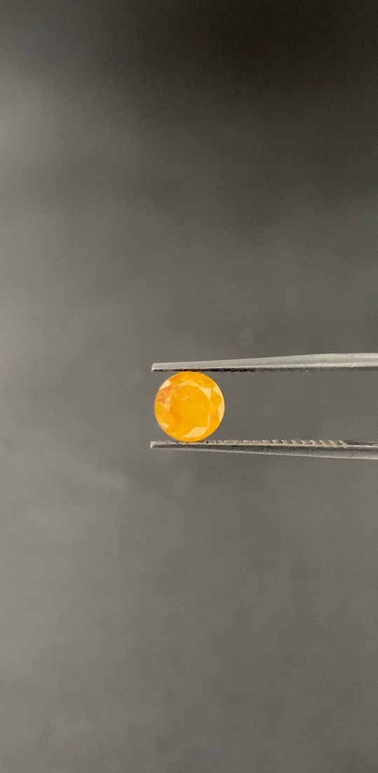 Loose Diamond - ROUND 0.99ct Fancy Intense Orange Yellow: Loose Diamond - ROUND 0.99ct Fancy Intense Orange Yellow Source: Natural Shape: ROUND Carats: 0.99 Color: Fancy Intense Orange Yellow Certification: GIA Video: