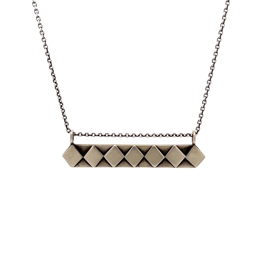Jane Diaz Sterling Silver Brushed Pyramid Bar Cable Link Necklace 18in: Jane Diaz Sterling Silver Brushed Pyramid Bar Cable Link Necklace 18in Elevate your style with this stunning Sterling Silver Brushed Finish Pyramid Bar Necklace featuring a unique cable link design. C