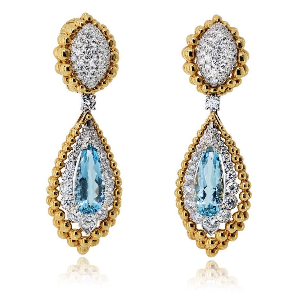 David Webb 18K Yellow Gold Diamond Earrings 6 Cts: David Webb 18K Yellow Gold Diamond Earrings 6 Cts These elegant earrings are crafted from 18K yellow gold and feature a total diamond weight of 6 carats. Designed by David Webb, they offer a sophistic