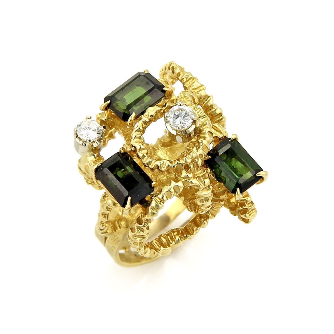 18k Yellow Gold Green Tourmaline Diamond Ring Size 7: 18k Yellow Gold Green Tourmaline Diamond Ring Size 7 This fine jewelry ring is crafted from 18k yellow gold and showcases a richly colored green tourmaline of approximately 5 carats at its center, acc