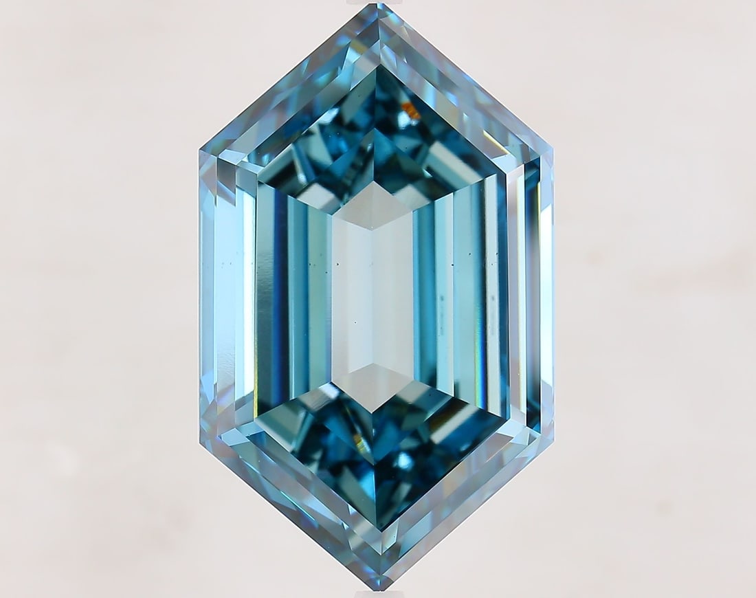 Loose Diamond - HEXAGONAL 17.37ct Fancy Vivid Blue VS1: Loose Diamond - HEXAGONAL 17.37ct Fancy Vivid Blue VS1 Source: This is a real non-mined Diamond that has been grown in a lab Shape: HEXAGONAL Carats: 17.37 Color: Fancy Vivid Blue Certification: IGI V