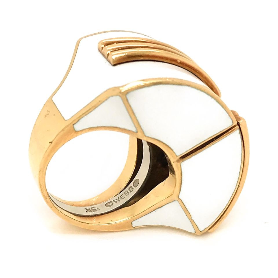 David Webb 18K Yellow Gold White Enamel Bombe Ring Size 6: David Webb 18K Yellow Gold White Enamel Bombe Ring Size 6 This exquisite David Webb Bombe Ring features a stunning design crafted from 18K yellow gold and adorned with white enamel. Weighing approxima