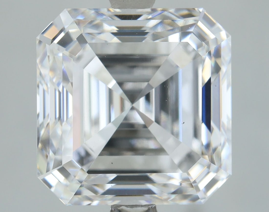 Loose Diamond - SQUARE EMERALD 5.09ct D VS1: Loose Diamond - SQUARE EMERALD 5.09ct D VS1 Source: This is a real non-mined Diamond that has been grown in a lab Shape: SQUARE EMERALD Carats: 5.09 Color: D Clarity: VS1 Certification: IGI Video: