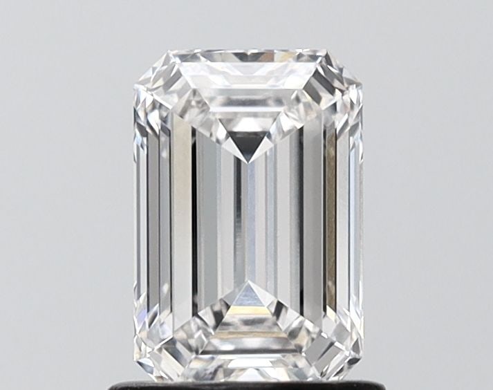 Loose Diamond - EMERALD 1.07ct E VVS1: Loose Diamond - EMERALD 1.07ct E VVS1 Source: This is a real non-mined Diamond that has been grown in a lab Shape: EMERALD Carats: 1.07 Color: E Clarity: VVS1 Certification: IGI Video: