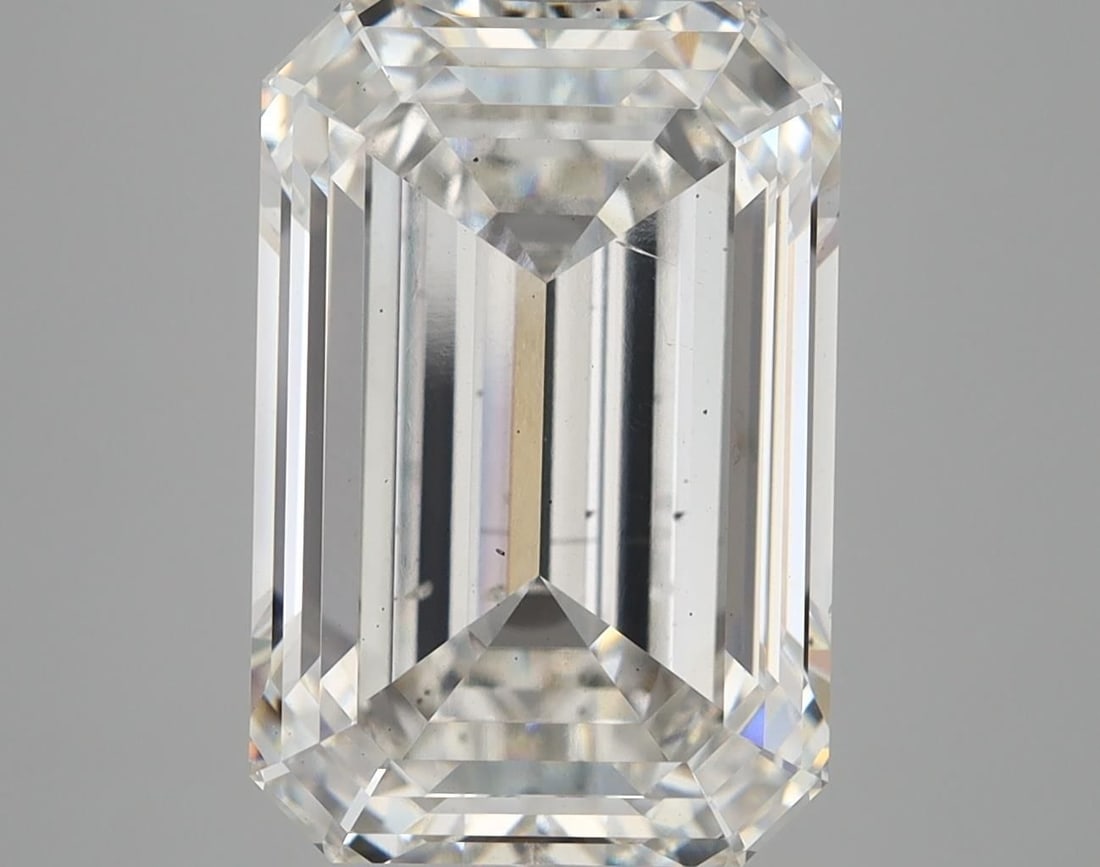 Loose Diamond - EMERALD 8.27ct G SI1: Loose Diamond - EMERALD 8.27ct G SI1 Source: This is a real non-mined Diamond that has been grown in a lab Shape: EMERALD Carats: 8.27 Color: G Clarity: SI1 Certification: IGI Video: