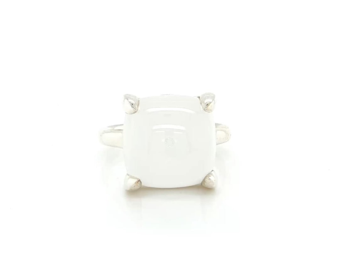 Tiffany & Co. Paloma Picasso Sugar Stacks Sterling Silver Milky Quartz Ring Size 5: Tiffany & Co. Paloma Picasso Sugar Stacks Sterling Silver Milky Quartz Ring Size 5 This Tiffany & Co. Sugar Stacks ring, designed by Paloma Picasso, features a luminous milky quartz cabochon set in po