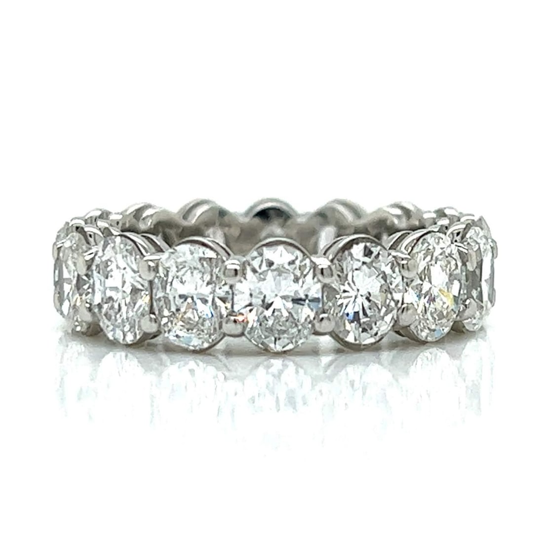Platinum Diamond Eternity Band 14 Oval Diamonds 9.00 Ct: Platinum Diamond Eternity Band 14 Oval Diamonds 9.00 Ct This exquisite Platinum Diamond Eternity Band features a total of 14 oval-shaped diamonds with a combined weight of approximately 9.00 carats. T