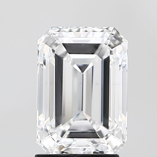 Loose Diamond - EMERALD 2.56ct D VS1: Loose Diamond - EMERALD 2.56ct D VS1 Source: This is a real non-mined Diamond that has been grown in a lab Shape: EMERALD Carats: 2.56 Color: D Clarity: VS1 Certification: IGI Video: