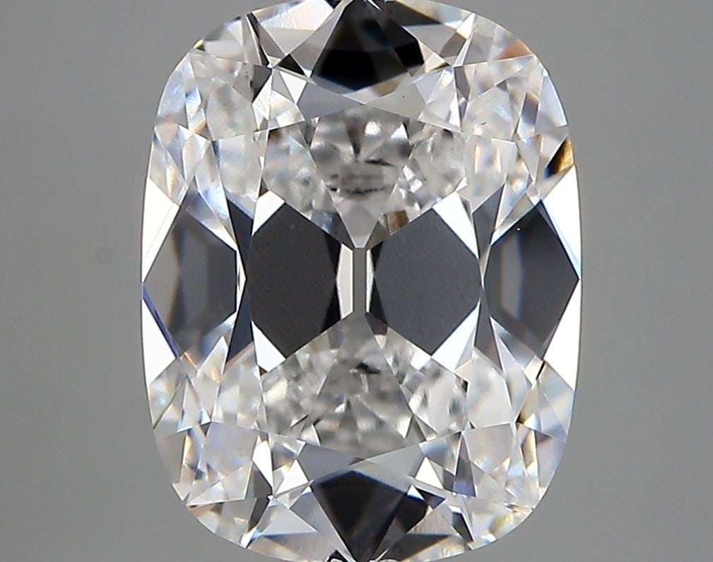 Loose Diamond - CUSHION MODIFIED 4.35ct E VVS2: Loose Diamond - CUSHION MODIFIED 4.35ct E VVS2 Source: This is a real non-mined Diamond that has been grown in a lab Shape: CUSHION MODIFIED Carats: 4.35 Color: E Clarity: VVS2 Certification: IGI Vide