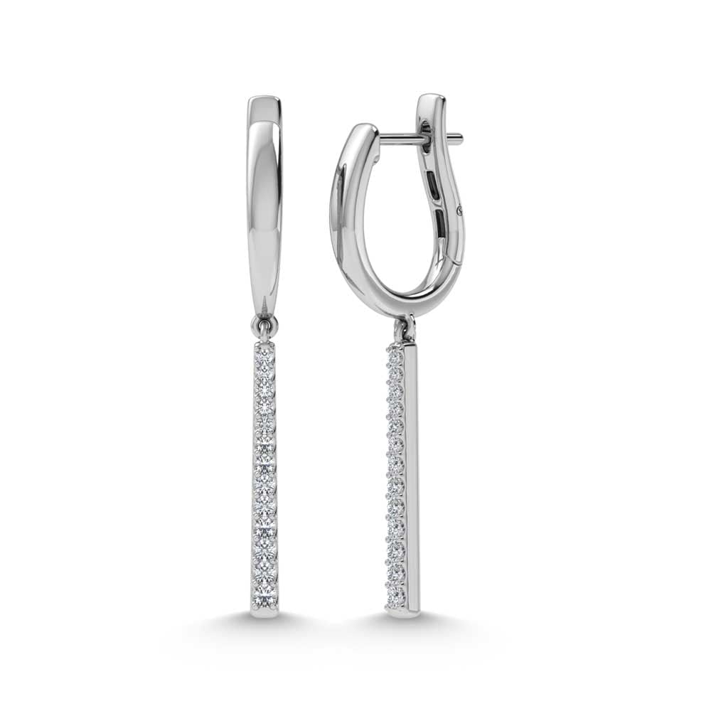 14K White Gold Diamond 1/4.Ct. Tw. Fashion Earrings: 14K White Gold Diamond 1/4.Ct. Tw. Fashion Earrings 14k White Gold Stone Color: G-h Stone Clarity: Si3 This item may take 2-5 weeks for shipping. The Diamond Depot Guarantee: All items in this auction