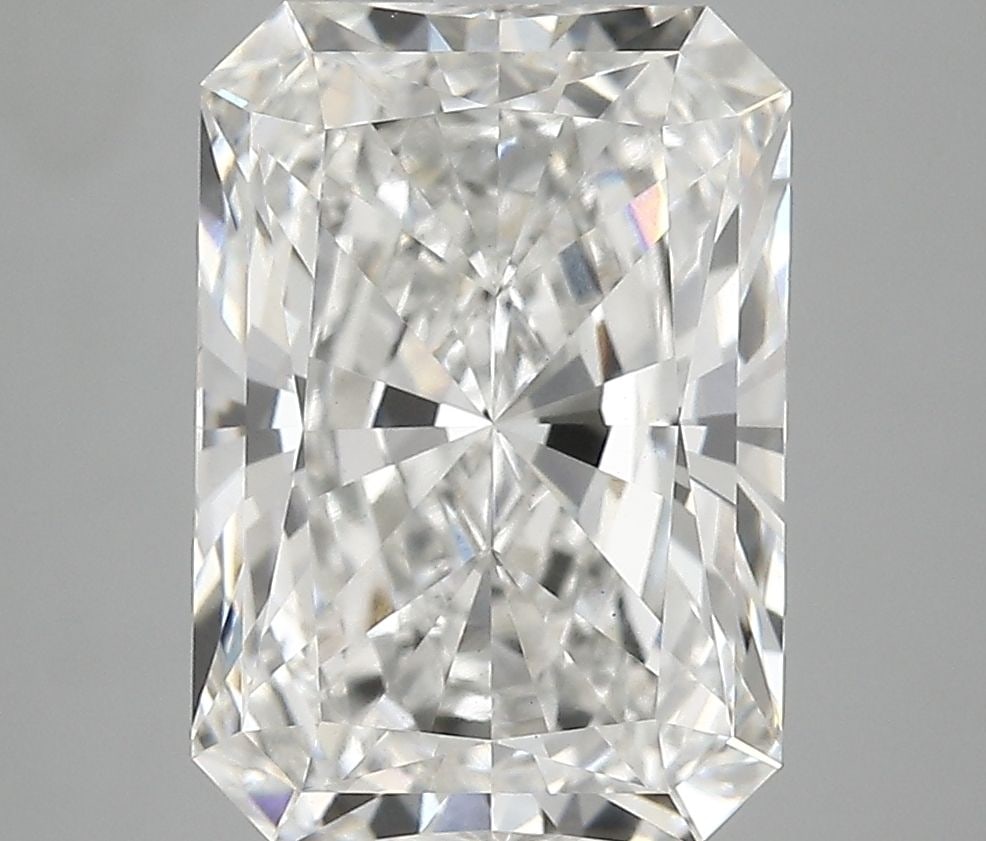 Loose Diamond - RADIANT 5.02ct F VS1: Loose Diamond - RADIANT 5.02ct F VS1 Source: This is a real non-mined Diamond that has been grown in a lab Shape: RADIANT Carats: 5.02 Color: F Clarity: VS1 Certification: IGI Video: