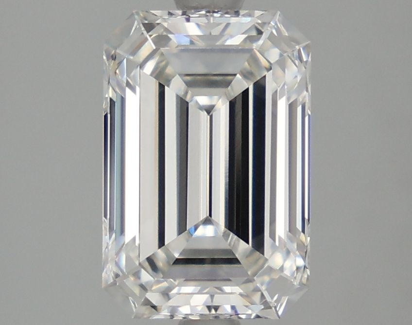 Loose Diamond - EMERALD 2.93ct G VVS2: Loose Diamond - EMERALD 2.93ct G VVS2 Source: This is a real non-mined Diamond that has been grown in a lab Shape: EMERALD Carats: 2.93 Color: G Clarity: VVS2 Certification: IGI Video: