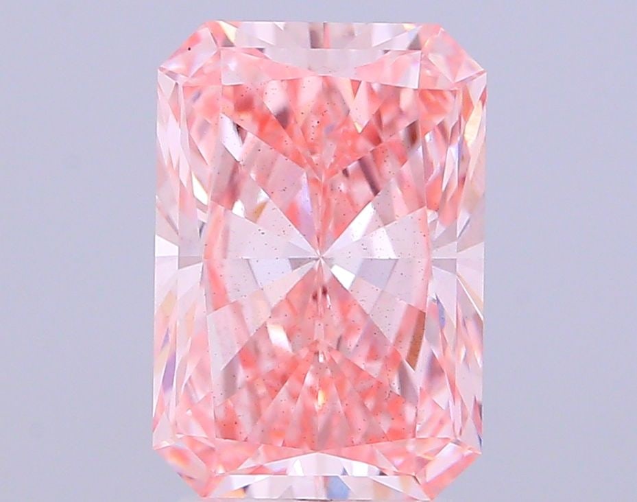 Loose Diamond - RADIANT 4.09ct Fancy Vivid Pink SI1: Loose Diamond - RADIANT 4.09ct Fancy Vivid Pink SI1 Source: This is a real non-mined Diamond that has been grown in a lab Shape: RADIANT Carats: 4.09 Color: Fancy Vivid Pink Certification: IGI Video: