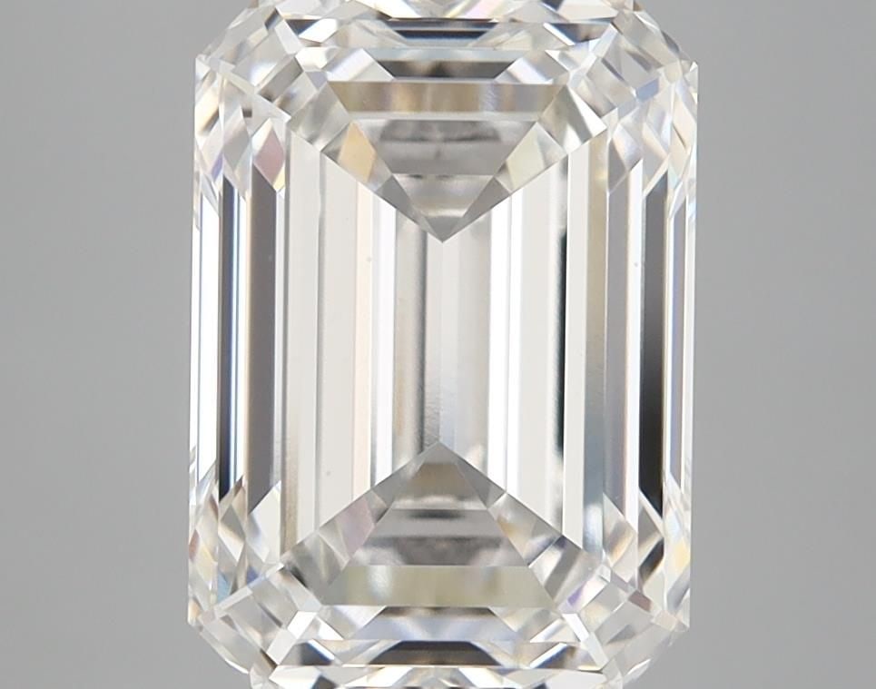 Loose Diamond - EMERALD 4.44ct G VS1: Loose Diamond - EMERALD 4.44ct G VS1 Source: This is a real non-mined Diamond that has been grown in a lab Shape: EMERALD Carats: 4.44 Color: G Clarity: VS1 Certification: IGI Video:
