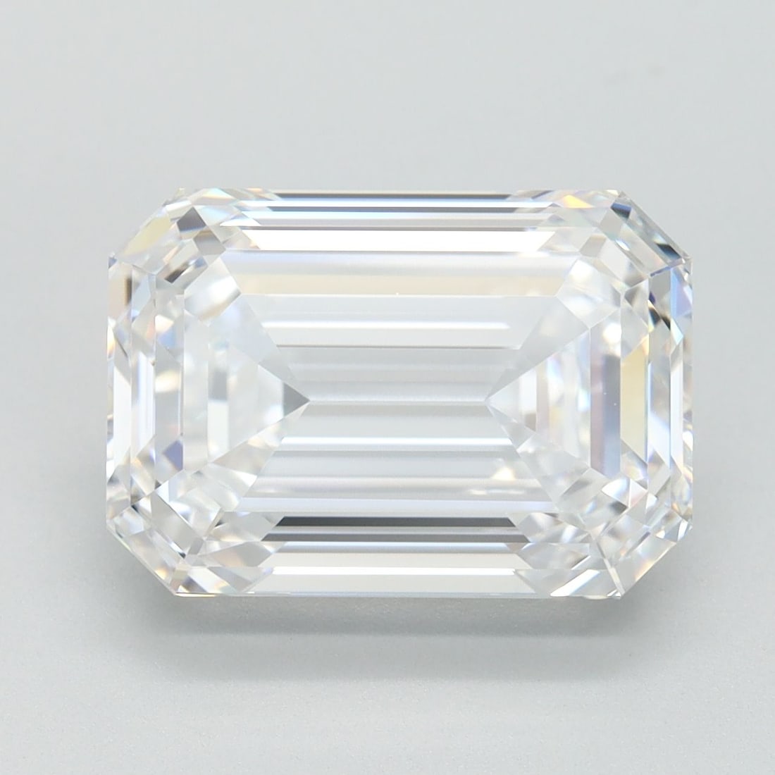 Loose Diamond - EMERALD 5.07ct D FL: Loose Diamond - EMERALD 5.07ct D FL Source: This is a real non-mined Diamond that has been grown in a lab Shape: EMERALD Carats: 5.07 Color: D Clarity: FL Certification: IGI Video: Video Link The
