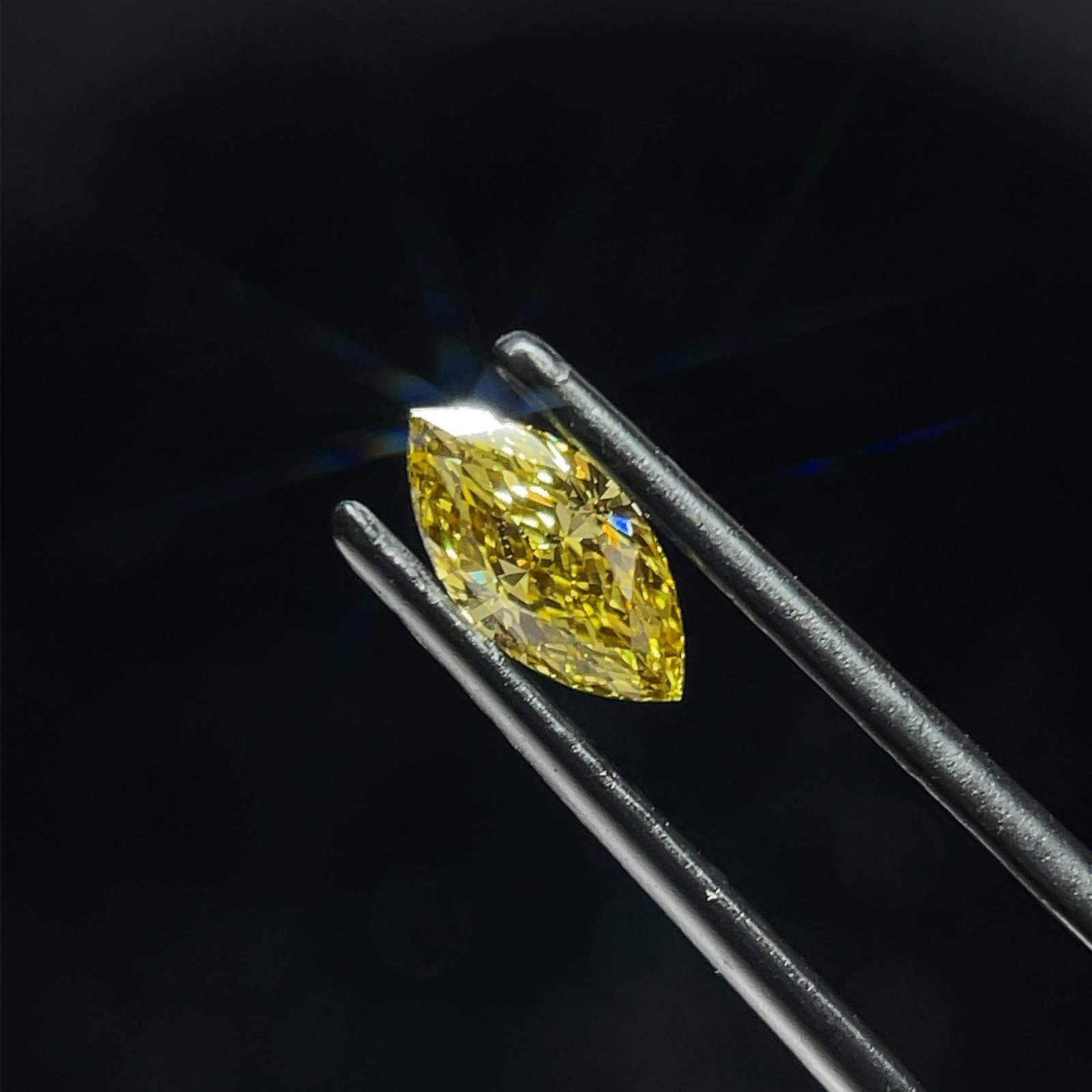 Loose Diamond - MARQUISE 0.67ct Fancy Gray Yellow VS1: Loose Diamond - MARQUISE 0.67ct Fancy Gray Yellow VS1 Source: This is a real non-mined Diamond that has been grown in a lab Shape: MARQUISE Carats: 0.67 Color: Fancy Gray Yellow Certification: IGI