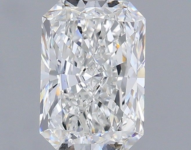 Loose Diamond - RADIANT 1.06ct E VS1: Loose Diamond - RADIANT 1.06ct E VS1 Source: This is a real non-mined Diamond that has been grown in a lab Shape: RADIANT Carats: 1.06 Color: E Clarity: VS1 Certification: IGI Video: