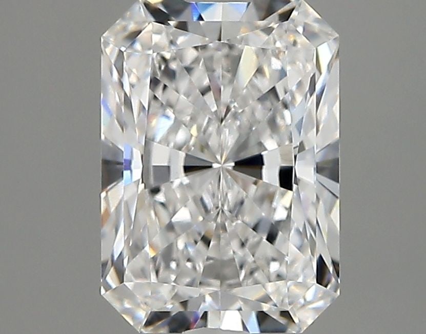 Loose Diamond - RADIANT 2.34ct D VVS2: Loose Diamond - RADIANT 2.34ct D VVS2 Source: This is a real non-mined Diamond that has been grown in a lab Shape: RADIANT Carats: 2.34 Color: D Clarity: VVS2 Certification: IGI Video: