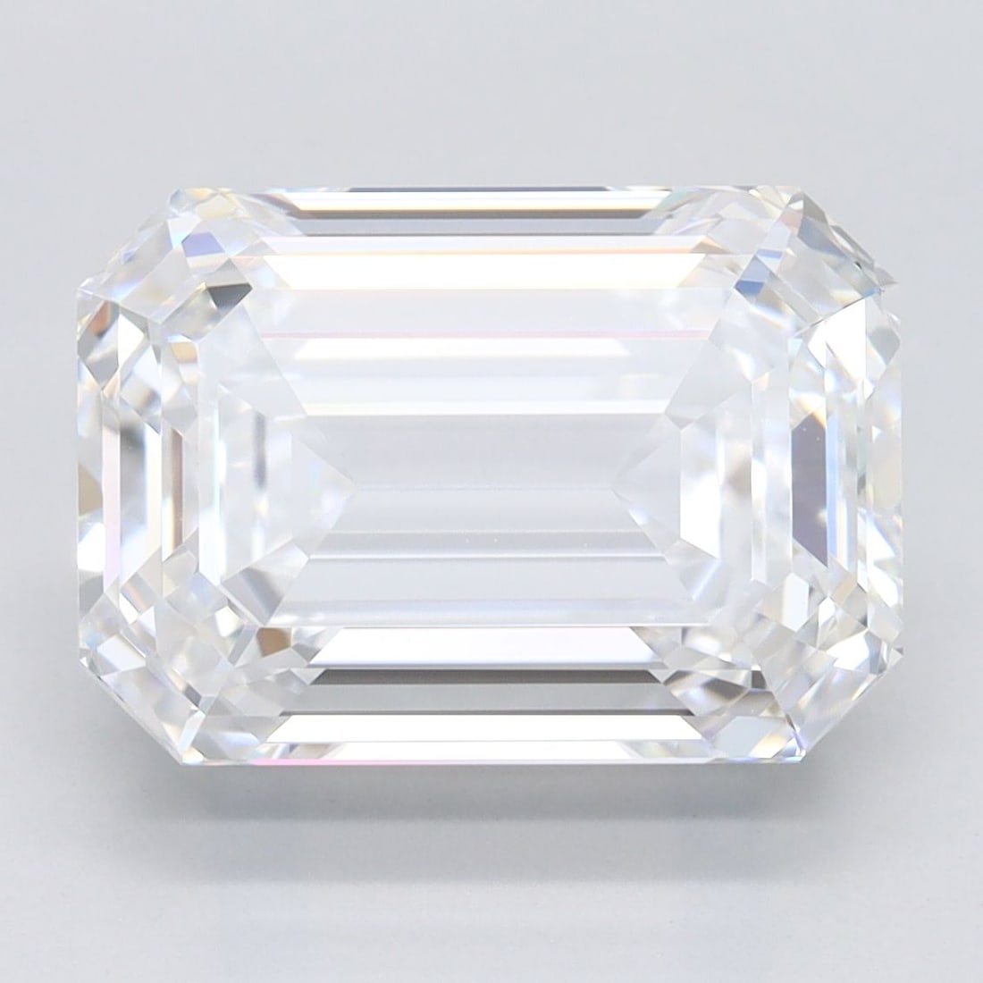 Loose Diamond - EMERALD 4.93ct D VVS1: Loose Diamond - EMERALD 4.93ct D VVS1 Source: This is a real non-mined Diamond that has been grown in a lab Shape: EMERALD Carats: 4.93 Color: D Clarity: VVS1 Certification: GIA Video: