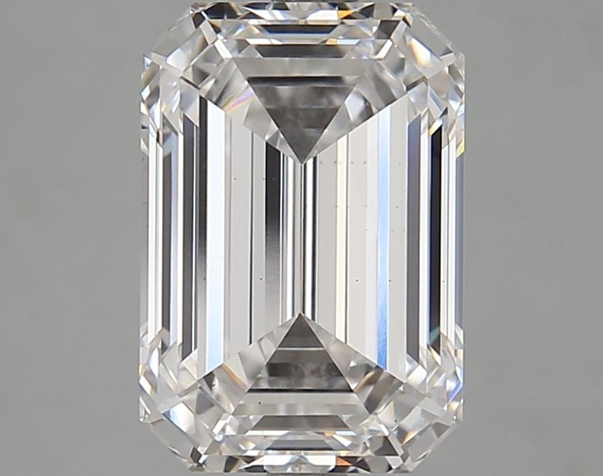 Loose Diamond - EMERALD 4.22ct D VS1: Loose Diamond - EMERALD 4.22ct D VS1 Source: This is a real non-mined Diamond that has been grown in a lab Shape: EMERALD Carats: 4.22 Color: D Clarity: VS1 Certification: GIA Video: Video Link The