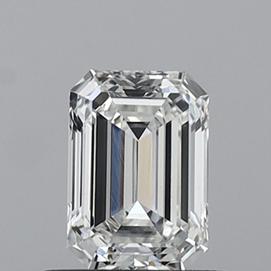 Loose Diamond - BAGUETTE 0.5ct E VVS2: Loose Diamond - BAGUETTE 0.5ct E VVS2 Source: This is a real non-mined Diamond that has been grown in a lab Shape: BAGUETTE Carats: 0.5 Color: E Clarity: VVS2 Certification: NONE Video: