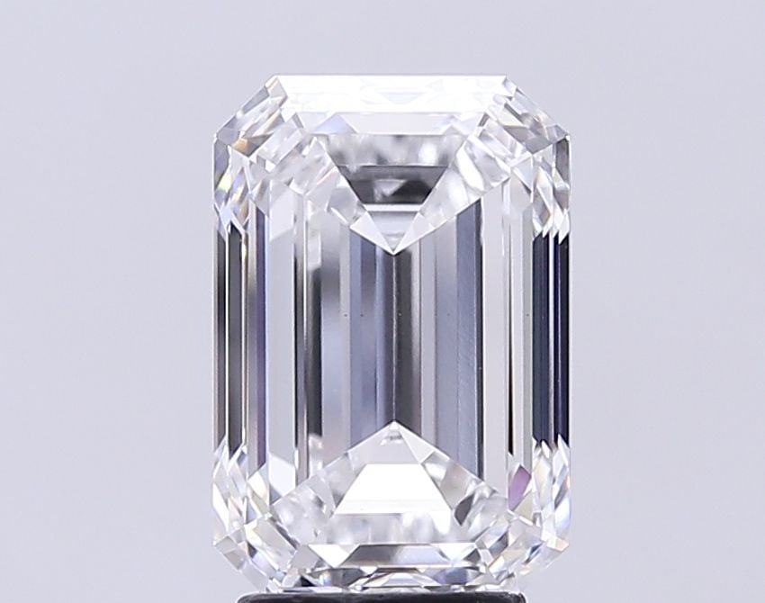 Loose Diamond - EMERALD 4.27ct D VS1: Loose Diamond - EMERALD 4.27ct D VS1 Source: This is a real non-mined Diamond that has been grown in a lab Shape: EMERALD Carats: 4.27 Color: D Clarity: VS1 Certification: IGI Video:
