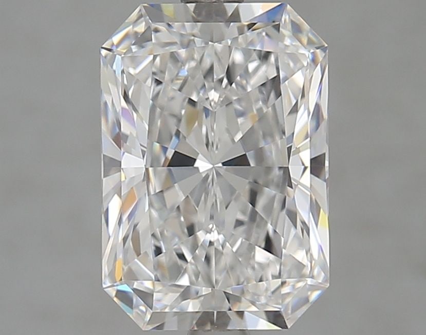 Loose Diamond - RADIANT 3.05ct D VVS1: Loose Diamond - RADIANT 3.05ct D VVS1 Source: This is a real non-mined Diamond that has been grown in a lab Shape: RADIANT Carats: 3.05 Color: D Clarity: VVS1 Certification: GIA Video: