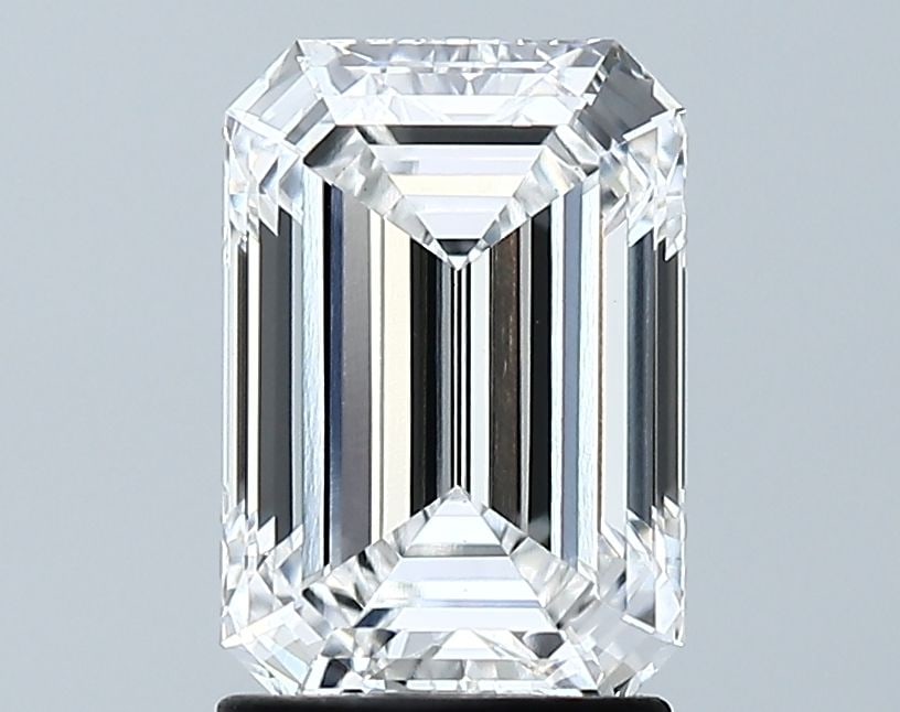 Loose Diamond - EMERALD 2.05ct E VS1: Loose Diamond - EMERALD 2.05ct E VS1 Source: This is a real non-mined Diamond that has been grown in a lab Shape: EMERALD Carats: 2.05 Color: E Clarity: VS1 Certification: GIA Video: