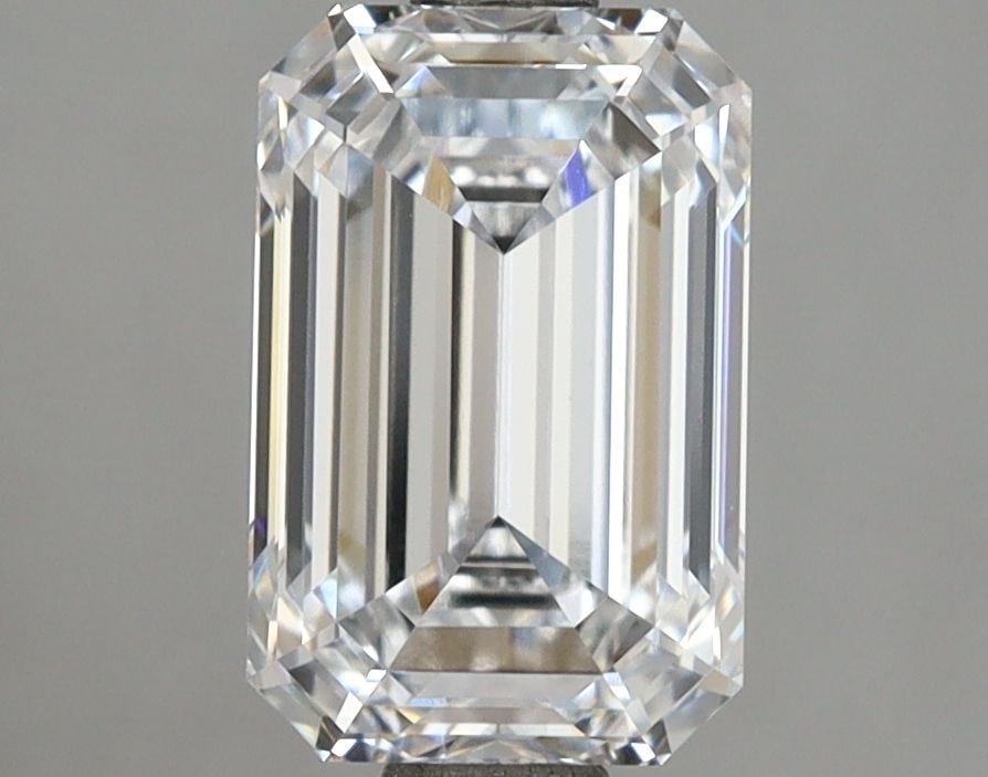 Loose Diamond - EMERALD 2.55ct D VVS1: Loose Diamond - EMERALD 2.55ct D VVS1 Source: This is a real non-mined Diamond that has been grown in a lab Shape: EMERALD Carats: 2.55 Color: D Clarity: VVS1 Certification: IGI Video:
