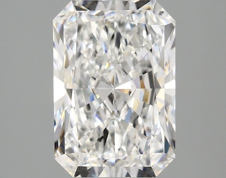 Loose Diamond - RADIANT 2.07ct E VS2: Loose Diamond - RADIANT 2.07ct E VS2 Source: This is a real non-mined Diamond that has been grown in a lab Shape: RADIANT Carats: 2.07 Color: E Clarity: VS2 Certification: IGI Video: