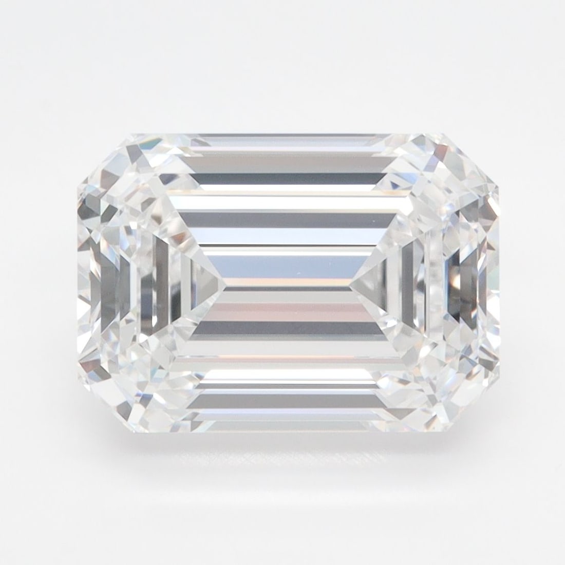 Loose Diamond - EMERALD 5.03ct D VVS1: Loose Diamond - EMERALD 5.03ct D VVS1 Source: This is a real non-mined Diamond that has been grown in a lab Shape: EMERALD Carats: 5.03 Color: D Clarity: VVS1 Certification: IGI The Diamond Depot Guar