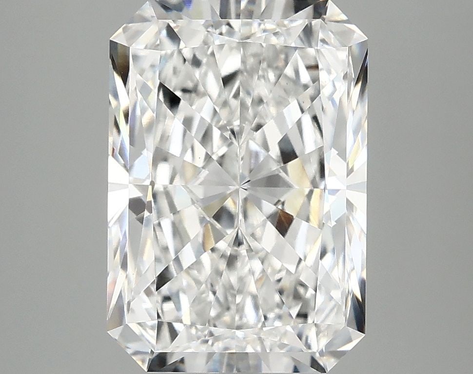 Loose Diamond - RADIANT 4.05ct E VVS2: Loose Diamond - RADIANT 4.05ct E VVS2 Source: This is a real non-mined Diamond that has been grown in a lab Shape: RADIANT Carats: 4.05 Color: E Clarity: VVS2 Certification: IGI Video: