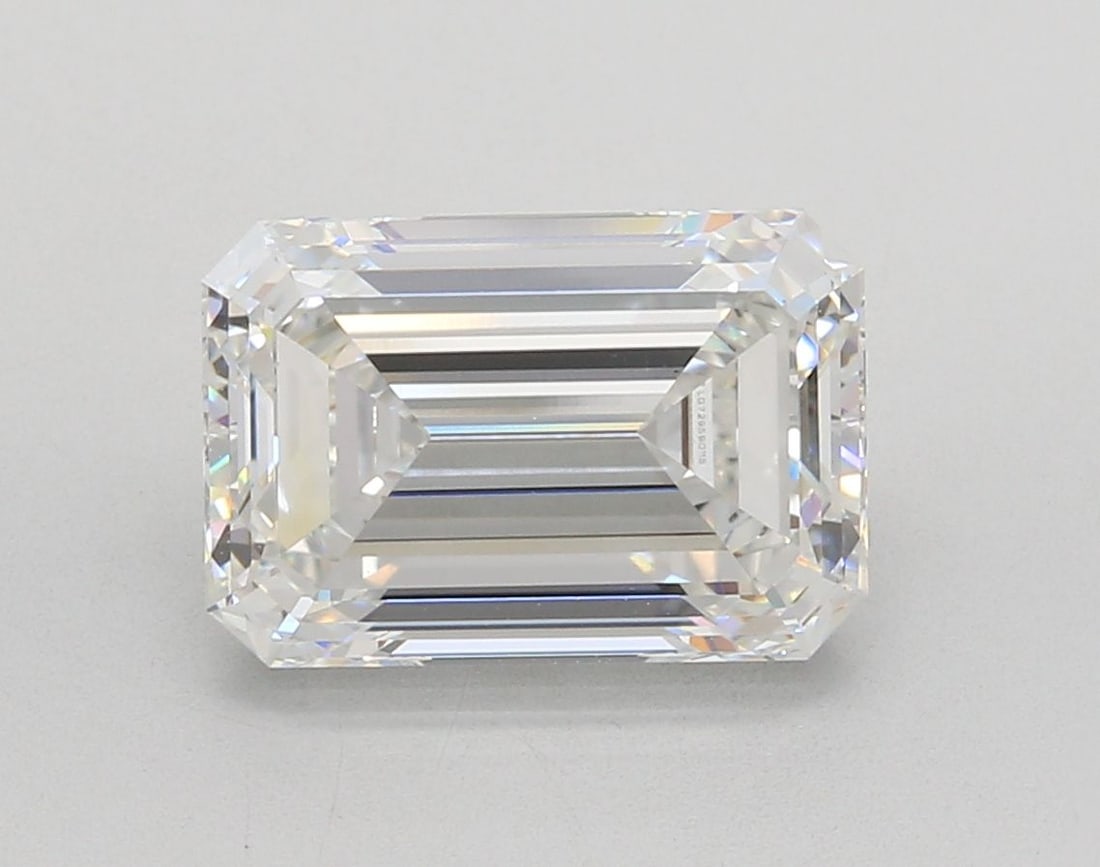 Loose Diamond - EMERALD 4.01ct E VS1: Loose Diamond - EMERALD 4.01ct E VS1 Source: This is a real non-mined Diamond that has been grown in a lab Shape: EMERALD Carats: 4.01 Color: E Clarity: VS1 Certification: IGI Video: