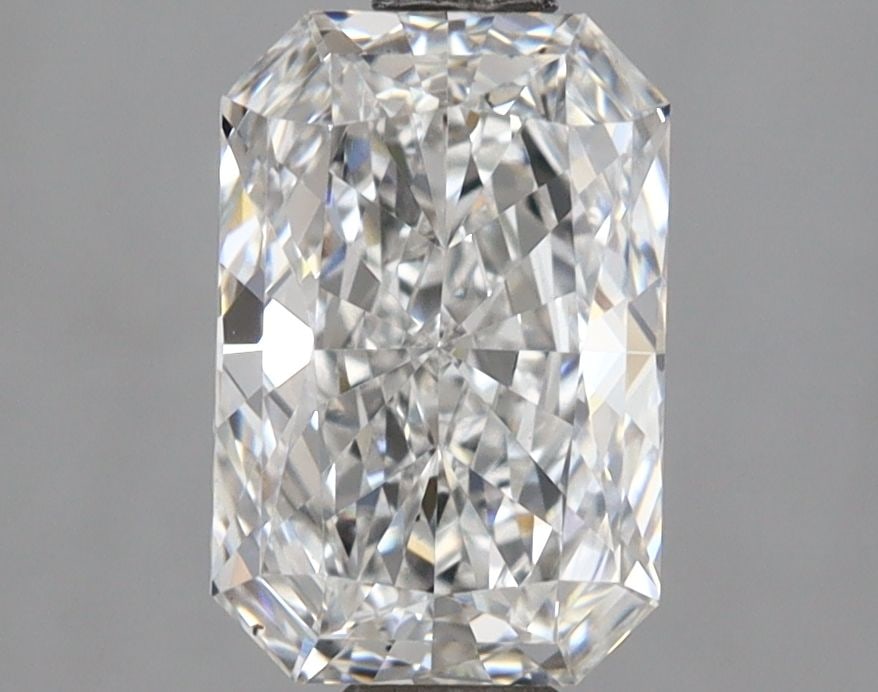 Loose Diamond - RADIANT 1.54ct E VS2: Loose Diamond - RADIANT 1.54ct E VS2 Source: This is a real non-mined Diamond that has been grown in a lab Shape: RADIANT Carats: 1.54 Color: E Clarity: VS2 Certification: IGI Video: