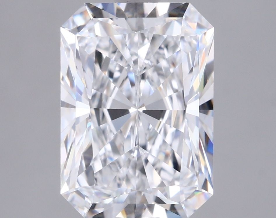 Loose Diamond - RADIANT 2.4ct D VVS2: Loose Diamond - RADIANT 2.4ct D VVS2 Source: This is a real non-mined Diamond that has been grown in a lab Shape: RADIANT Carats: 2.4 Color: D Clarity: VVS2 Certification: IGI Video:
